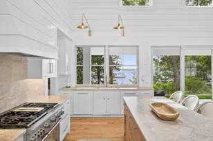 8 Bridge St, Falmouth, MA 02536 - Photo 9