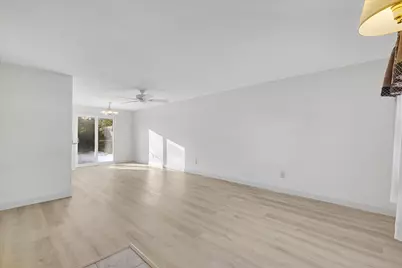 135 W Main Street #APT 7, Barnstable, MA 02601 - Photo 3