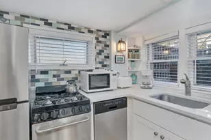 488 Commercial St, Provincetown, MA 02657 - Photo 19