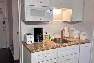 21 39G Island Inn Rd, Oak Bluffs, MA 02557 - Photo 5