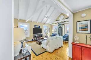 15 Cottage St, Provincetown, MA 02657 - Photo 5