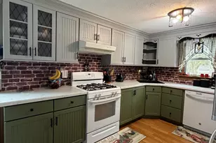 9 Bittersweet Rd, Falmouth, MA 02536 - Photo 3