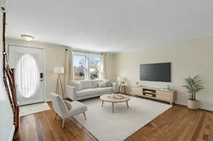 405 Village Dr, Bourne, MA 02532 - Photo 5