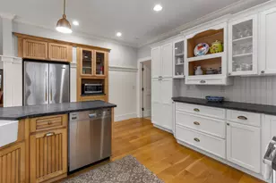 39 Upland Ave, Falmouth, MA 02540 - Photo 11