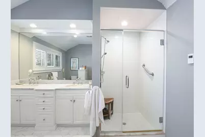 199 E Bay Road #APT 12, Barnstable, MA 02655 - Photo 17