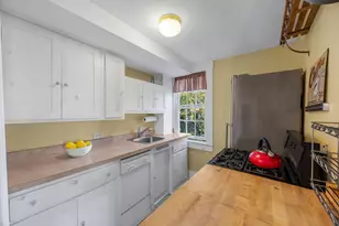 28 Commercial St, Provincetown, MA 02657 - Photo 13