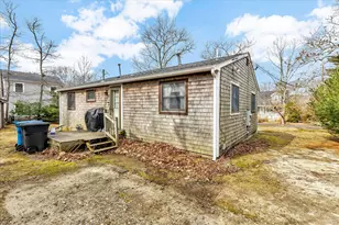 104 Edgewater Dr, Falmouth, MA 02536 - Photo 39