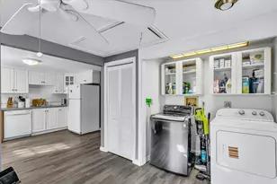 104 Edgewater Dr, Falmouth, MA 02536 - Photo 11