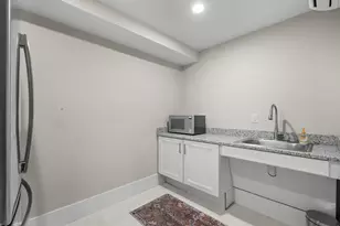 76 Court St, Plymouth, MA 02360 - Photo 25