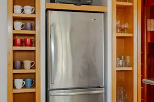 6 Daggett Ln, Provincetown, MA 02657 - Photo 9