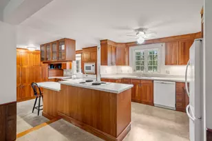 22 Pinecrest Dr, Sandwich, MA 02644 - Photo 9