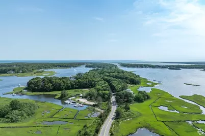 183 Monomoscoy Road, Mashpee, MA 02649 - Photo 5