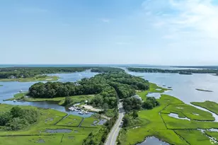 183 Monomoscoy Rd, Mashpee, MA 02649 - Photo 5
