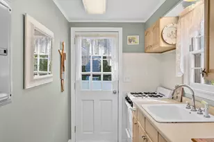 5 Coach House Ln, Dennis, MA 02660 - Photo 19