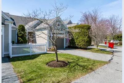8 Hollyhock Knoll Court #UNIT 8, Bourne, MA 02532 - Photo 3