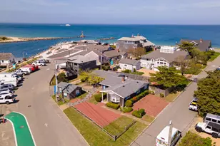 23 Circuit Avenue Extension, Oak Bluffs, MA 02557 - Photo 21