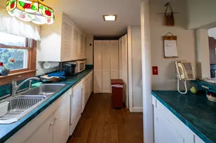 23 Circuit Avenue Extension, Oak Bluffs, MA 02557 - Photo 17