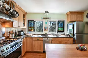 33 Lorraine Rd, Falmouth, MA 02536 - Photo 9