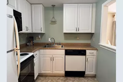 775 W Main Street #APT 5, Barnstable, MA 02601 - Photo 7