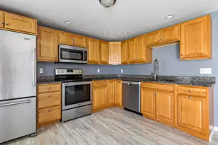 573 Carriage Shop Rd, Falmouth, MA 02536 - Photo 7