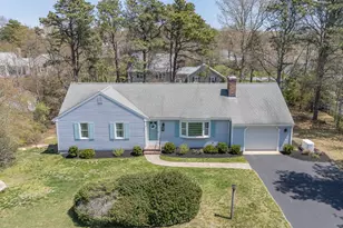 34 Clearview Dr, Dennis, MA 02641 - Photo 3