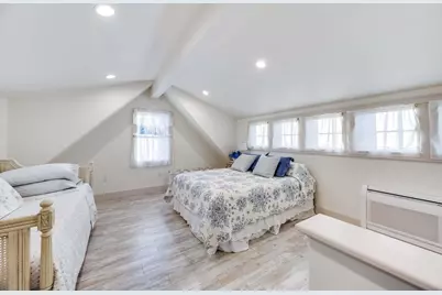 10 Bank Street, Wellfleet, MA 02667 - Photo 33
