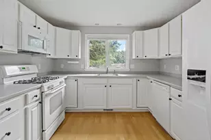115 Pine Hill Blvd, Mashpee, MA 02649 - Photo 7