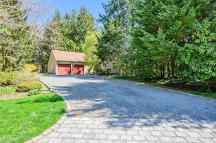 105 Nelson Ln, Barnstable, MA 02648 - Photo 3