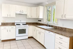 34 10th St, Edgartown, MA 02539 - Photo 9