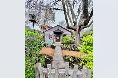 23 Cottage Street, Provincetown, MA 02657 - Photo 1