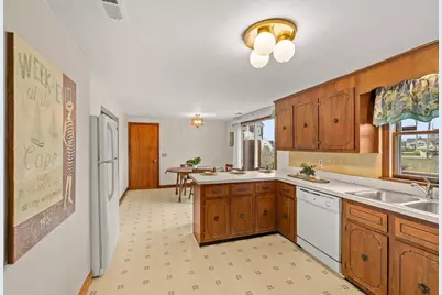 8 Babcock Lane, Dennis, MA 02670 - Photo 15