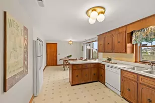 8 Babcock Ln, Dennis, MA 02670 - Photo 15