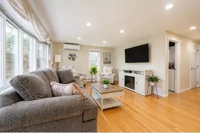 775 W Main Street #APT 15, Barnstable, MA 02601 - Photo 7