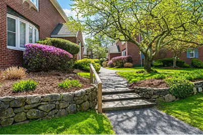 775 W Main Street #APT 15, Barnstable, MA 02601 - Photo 5
