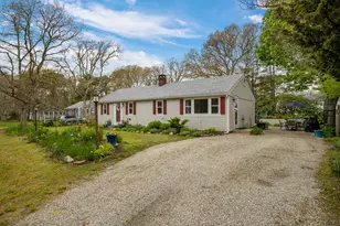 7 Oak Leaf Ln, Dennis, MA 02670 - Photo 3