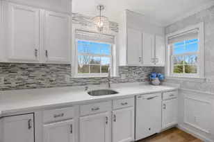 32 Carleton St, Wareham, MA 02558 - Photo 11