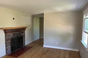 33 Pleasant St, Dennis, MA 02638 - Photo 7