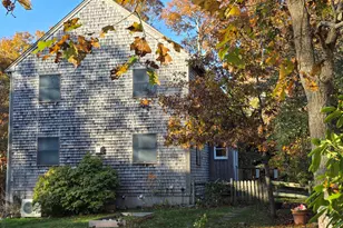 33 Alyssa Ln, Tisbury, MA 02568 - Photo 1