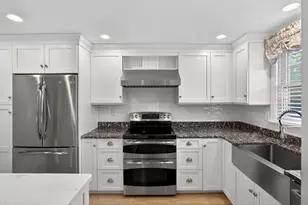 727 Main St, Barnstable, MA 02655 - Photo 9