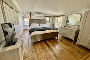 37 Circuit Ave, Oak Bluffs, MA 02557 - Photo 11