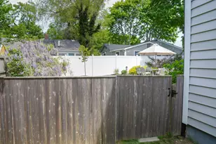 16 Dartmouth St, Barnstable, MA 02601 - Photo 15