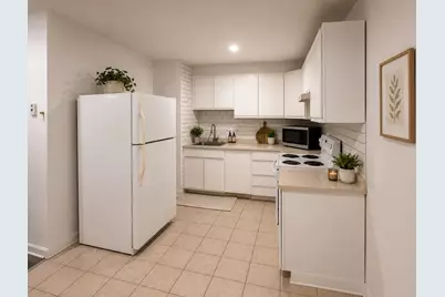 307 W Main Street #APT 1, Barnstable, MA 02601 - Photo 3