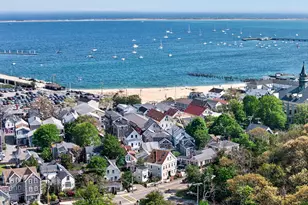 127 Bradford St, Provincetown, MA 02657 - Photo 25