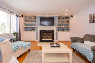 68 Front St, Oak Bluffs, MA 02557 - Photo 9
