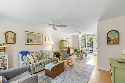 135 W Main Street #APT 32, Barnstable, MA 02601 - Photo 3