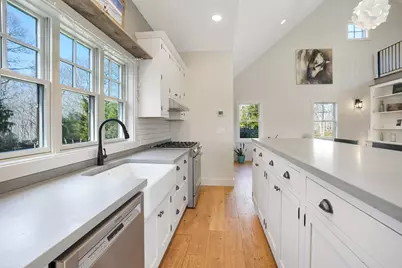 114 Meetinghouse Way, Edgartown, MA 02539 - Photo 9