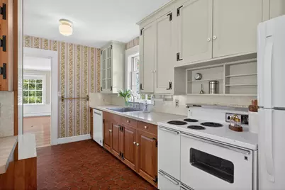 64 Church Street, Falmouth, MA 02543 - Photo 17