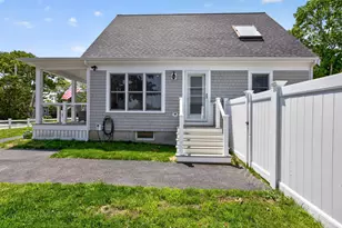 245 Edgewater Dr, Falmouth, MA 02536 - Photo 5