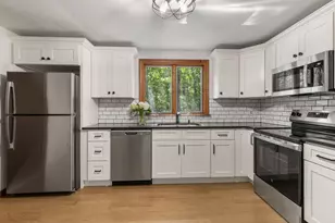 114 King Arthur Dr, Barnstable, MA 02655 - Photo 3