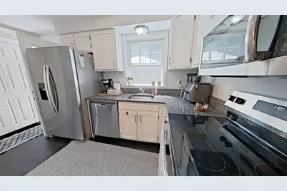 248 Camp Street #APT A3, Yarmouth, MA 02673 - Photo 3
